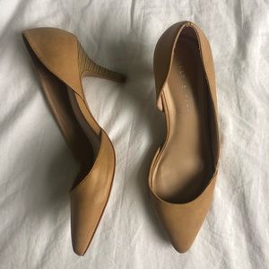 Kelly&Katie Pointed Toe Taupe Heels 💫